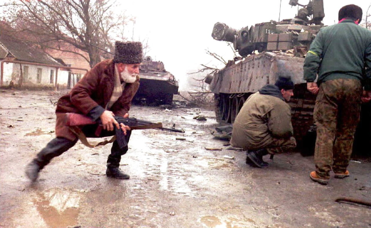 60 часов ада. Чечня Грозный 1995 танки. Чечня 1995 штурм Грозного. Чечня 1994 штурм Грозного.