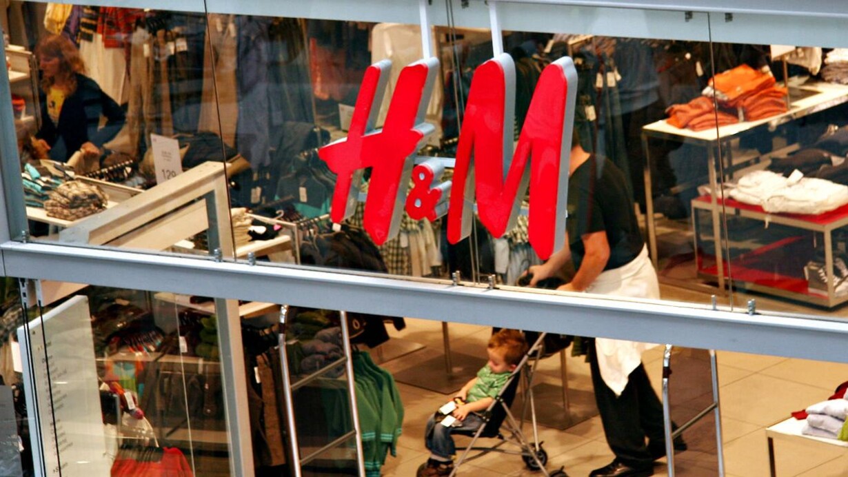 Forfatter Bulk ubetalt Danske H&M-kunder afleverer tonsvis af gammelt tøj